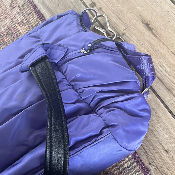 Lululemon Triumphant Purple Ruffled Gym Tote Duffel Travel Handbag Shoulder Bag - Picture 13 of 14
